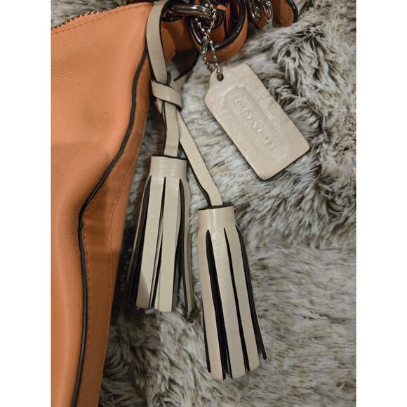 Coach Legacy Courtenay Hobo Bag Coral Sand Perforated Leather - Picture 6 of 11